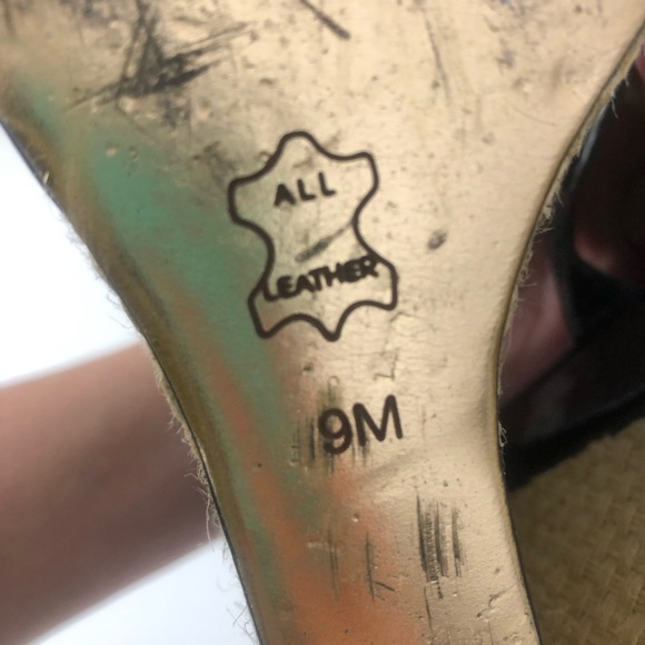 Tory Burch Patent Leather Wedge Heel Sandals 9 - Picture 9 of 9